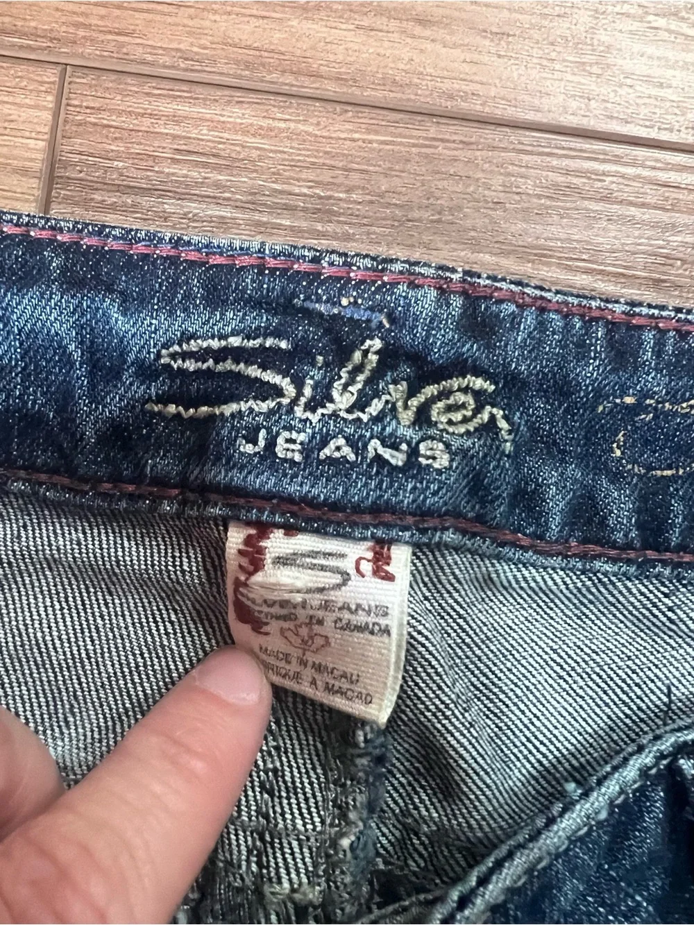 Silver Jeans Women's Blue Straight-Leg Distressed Denim